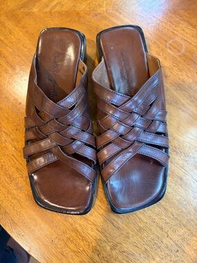 Women's Guido Longinotti Brown Woven Leather Slide Sandals